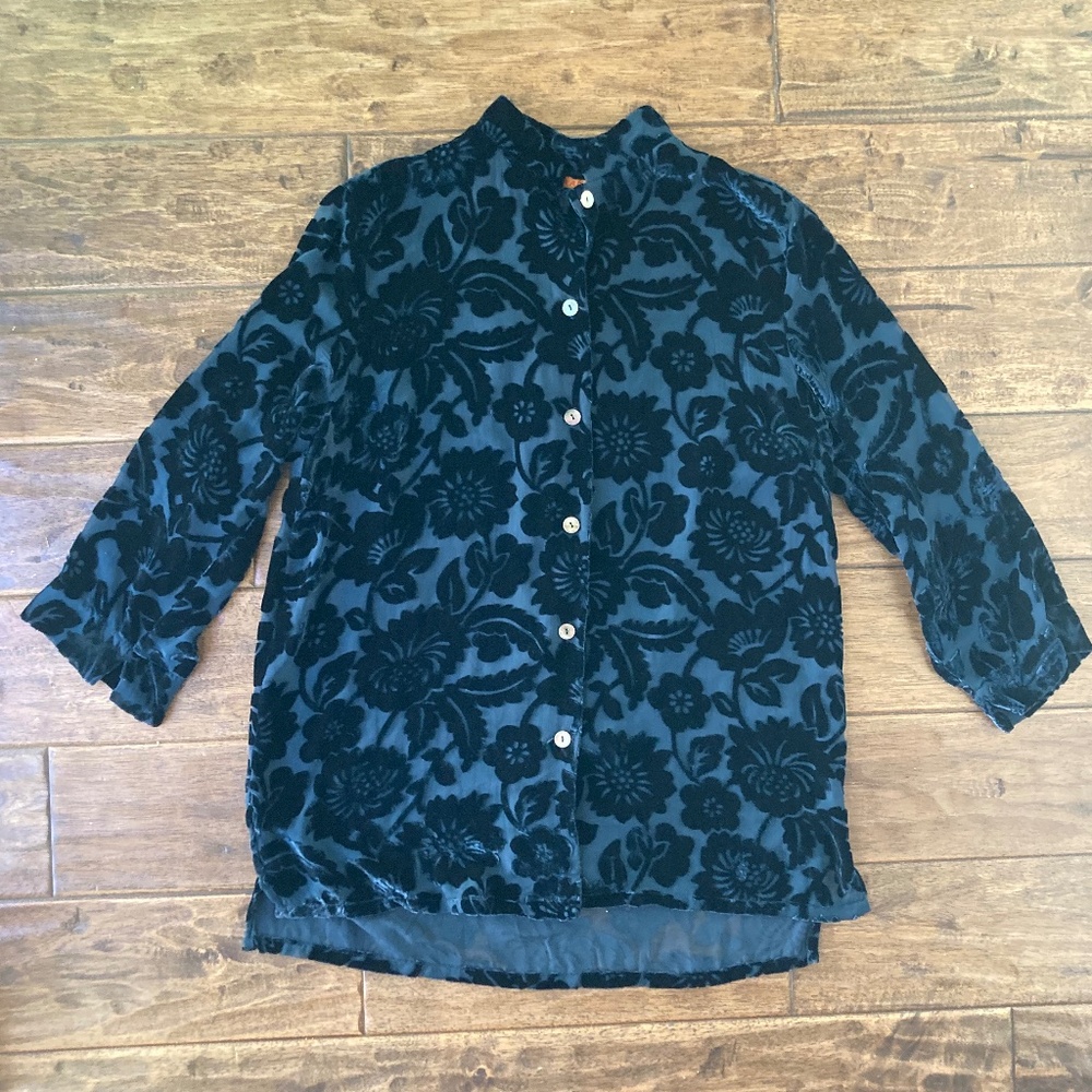Harari Womens Medium Navy Blue Velvet Burnout Silk Blend Button Up Made in USA
